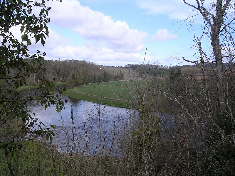 2008-04-14_09.51.48.jpg - First sight of the River Tweed